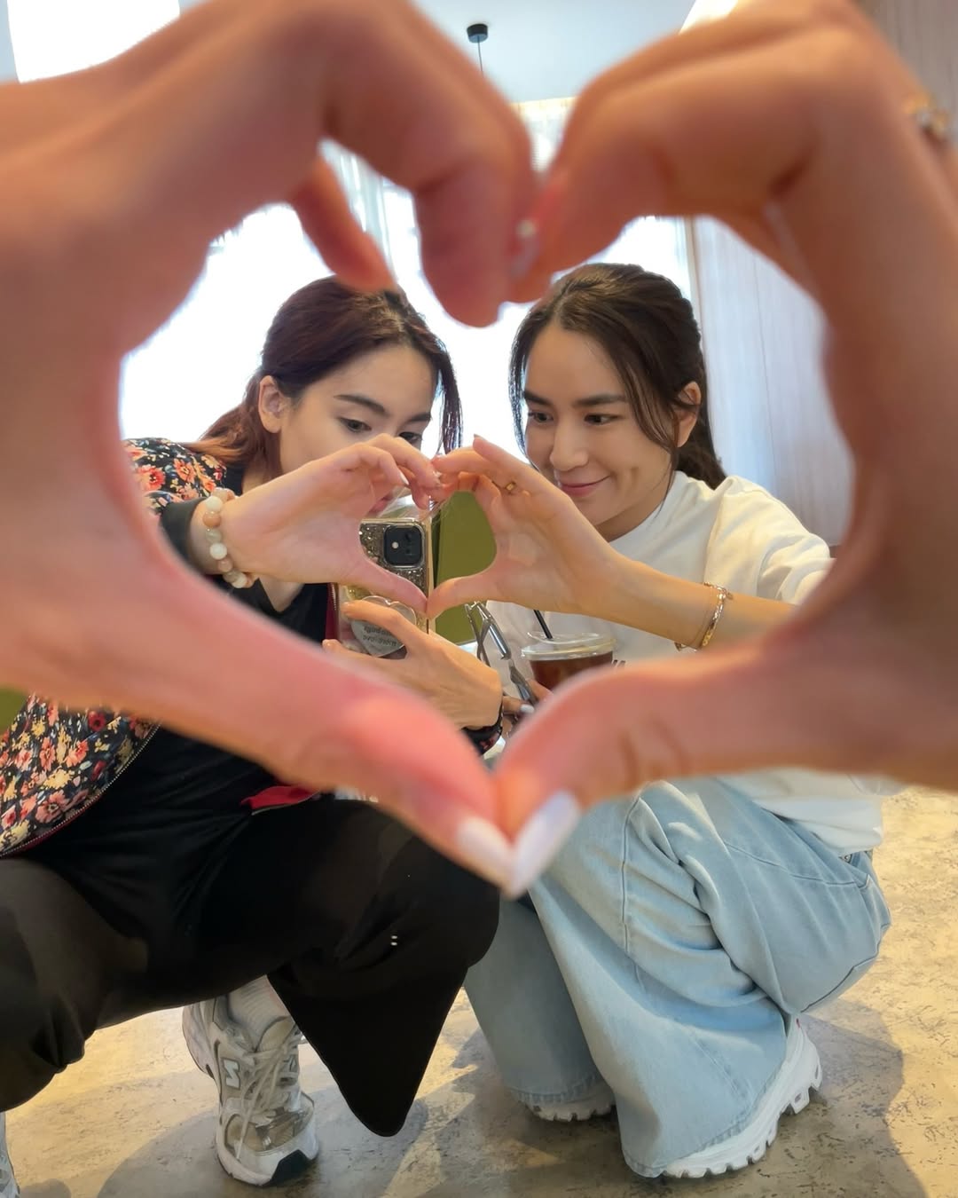 พลอย - ชิดจันทร์ ห่ง