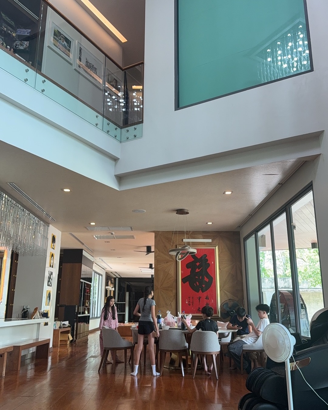 พลอย - ชิดจันทร์ ห่ง