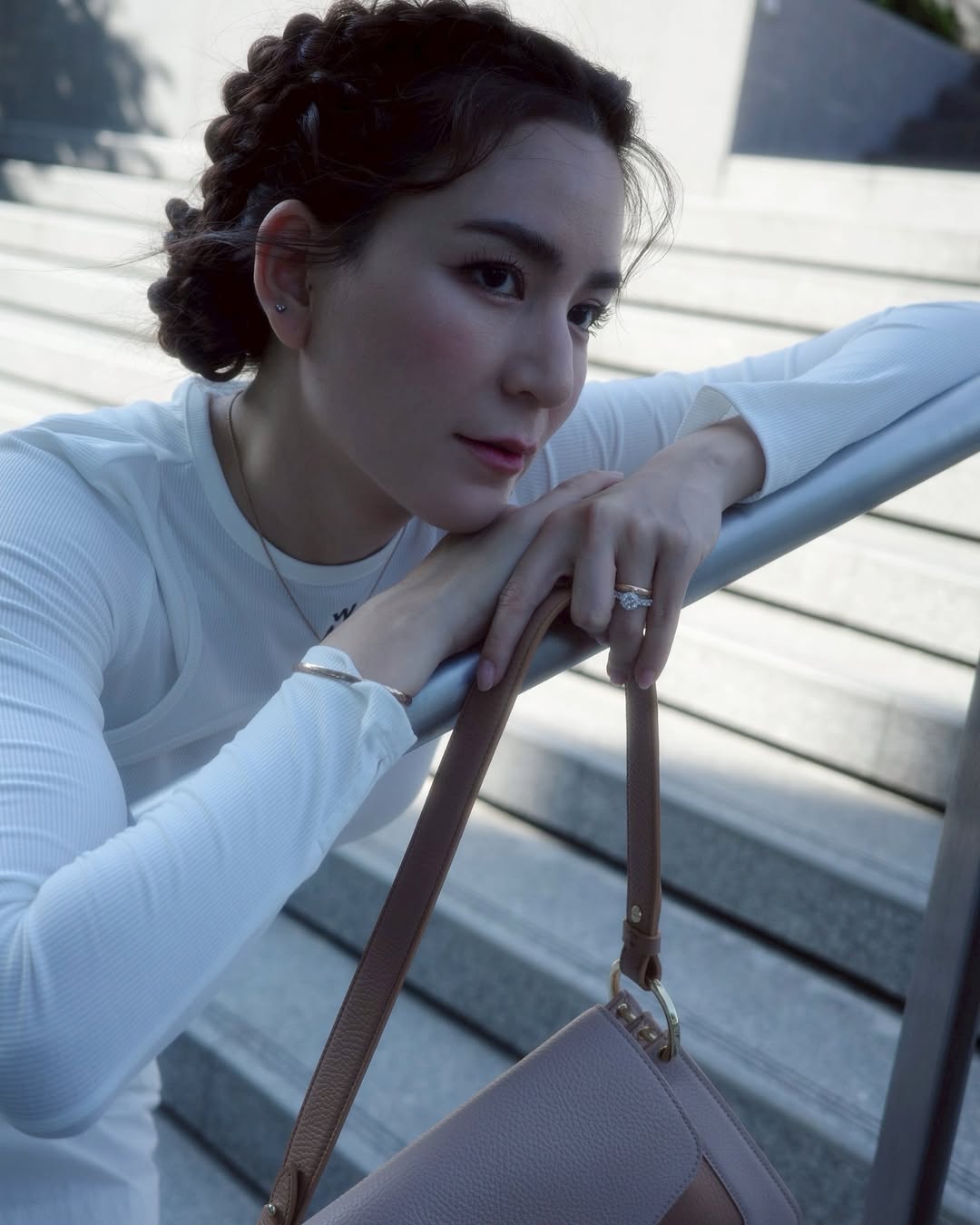 พลอย - ชิดจันทร์ ห่ง