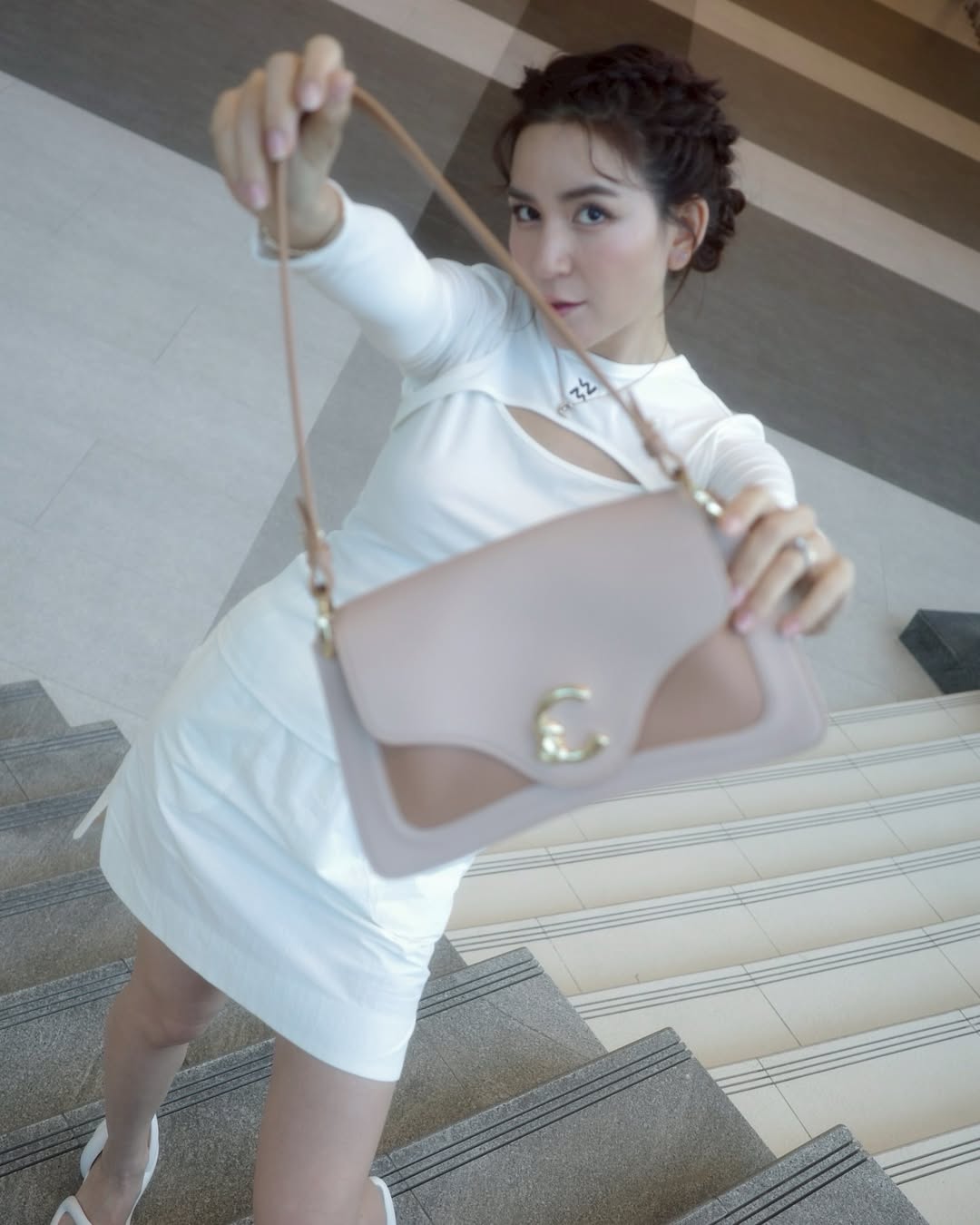 พลอย - ชิดจันทร์ ห่ง