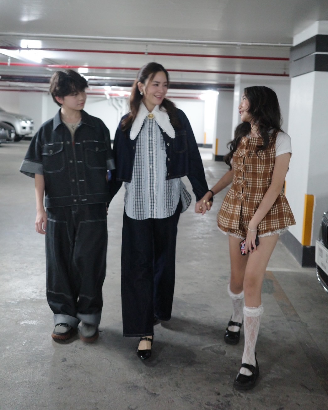 พลอย - ชิดจันทร์ ห่ง