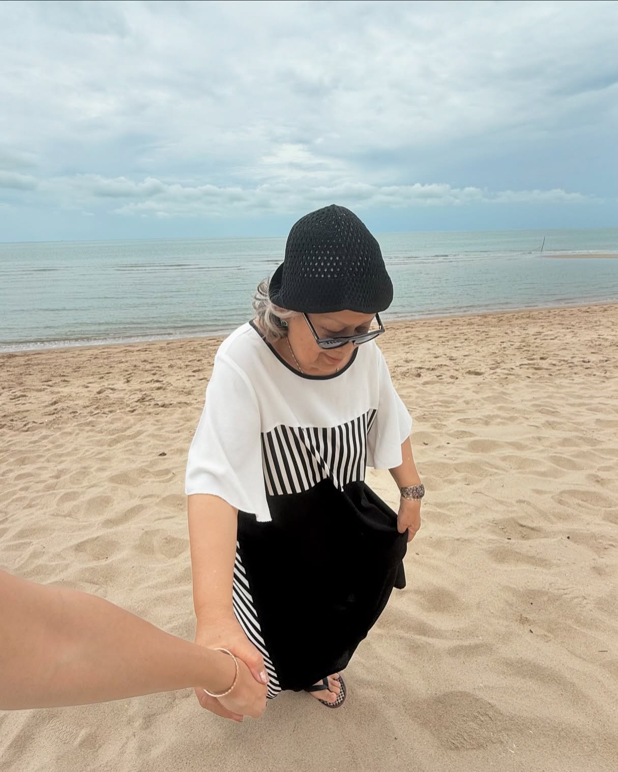 พลอย - ชิดจันทร์ ห่ง