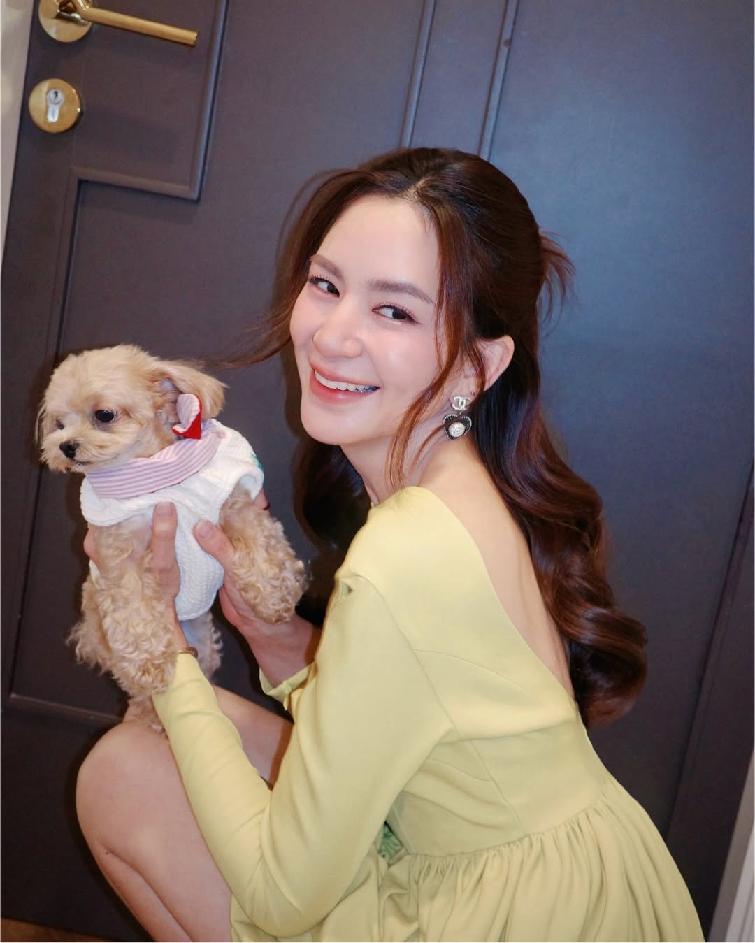 พลอย - ชิดจันทร์ ห่ง