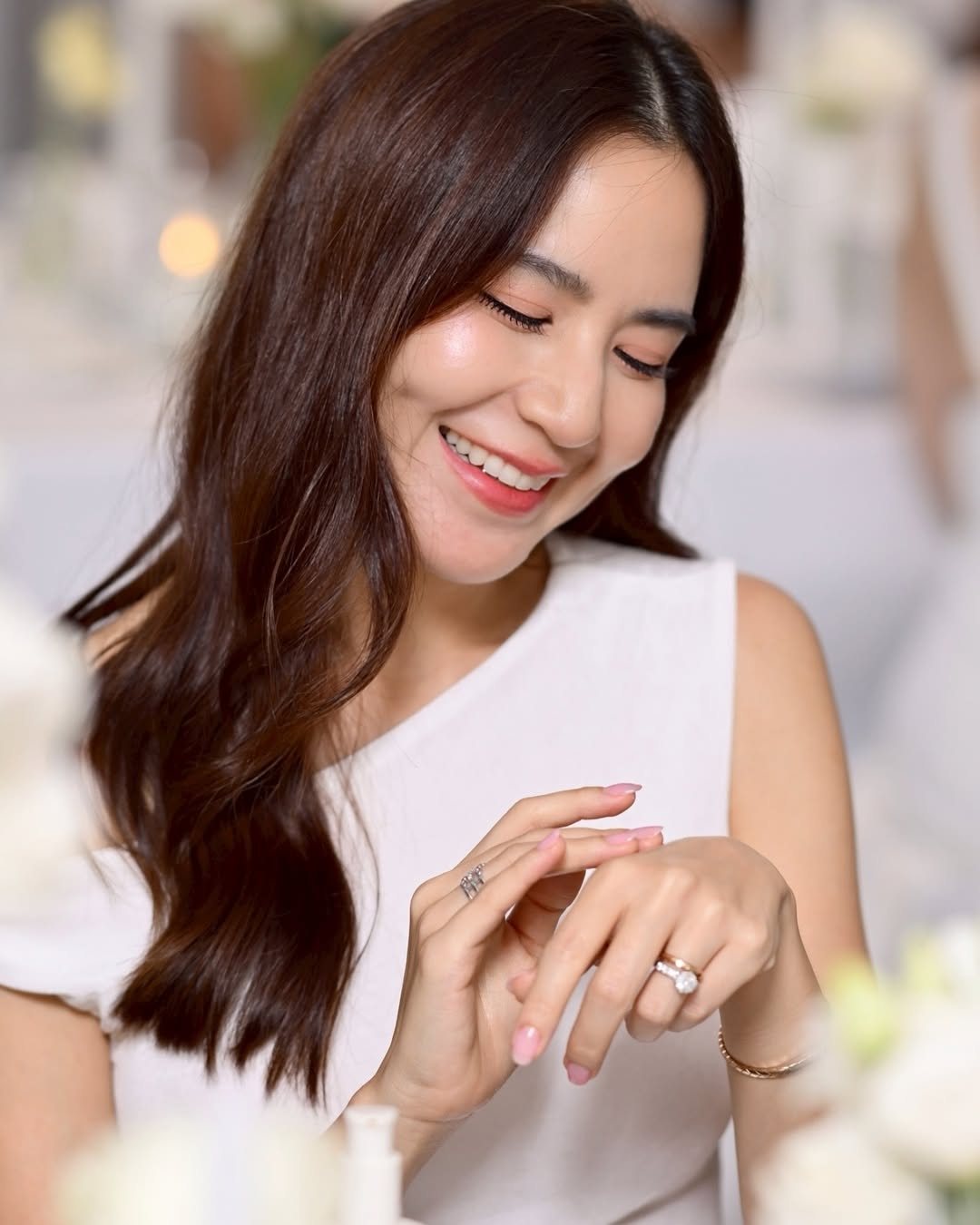 พลอย - ชิดจันทร์ ห่ง
