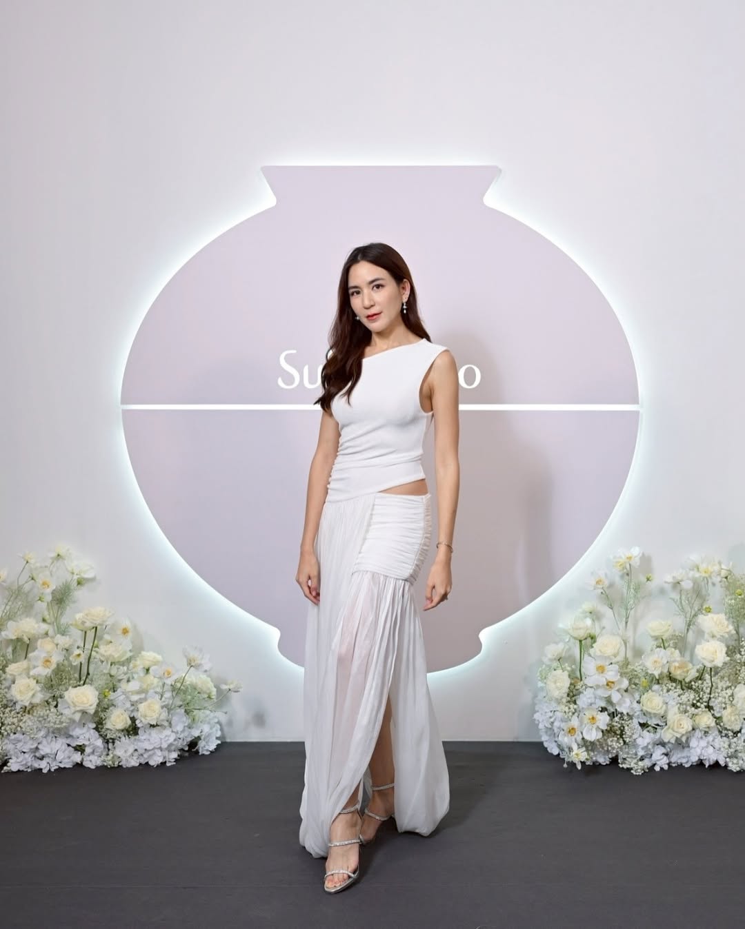 พลอย - ชิดจันทร์ ห่ง
