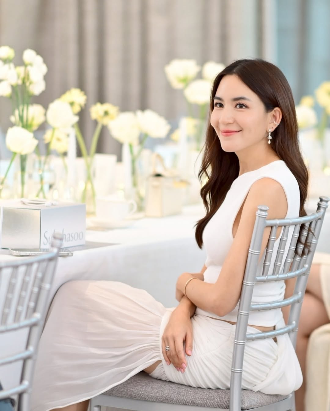 พลอย - ชิดจันทร์ ห่ง