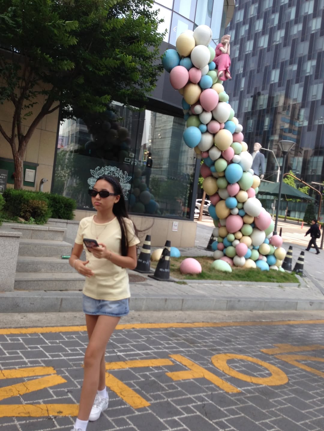 พลอย - ชิดจันทร์ ห่ง