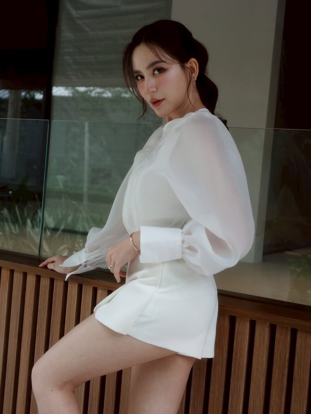พลอย - ชิดจันทร์ ห่ง