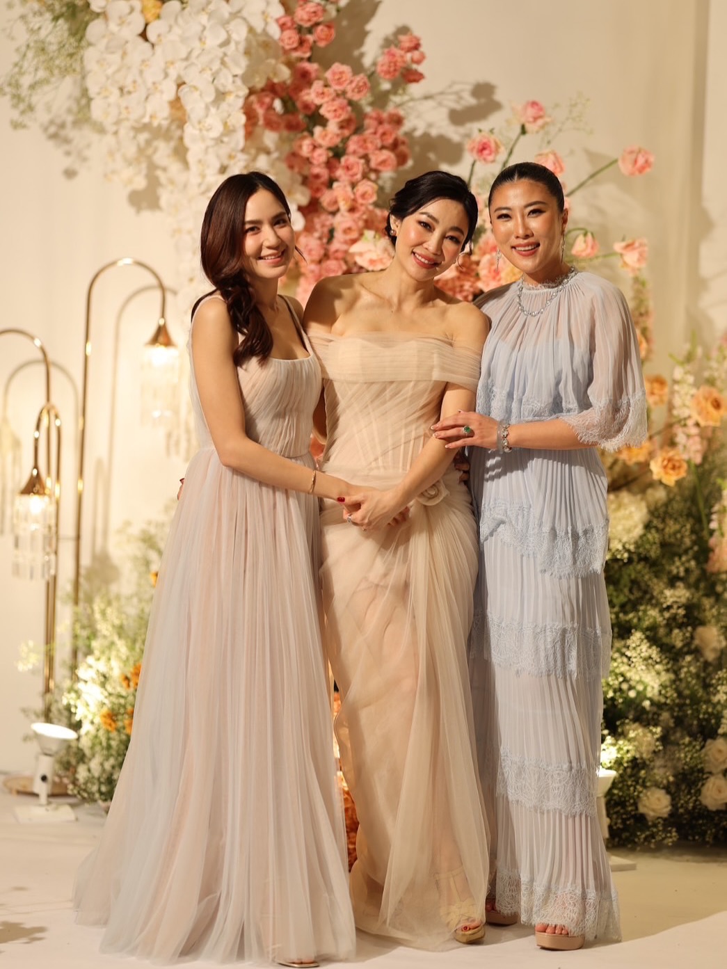 พลอย - ชิดจันทร์ ห่ง