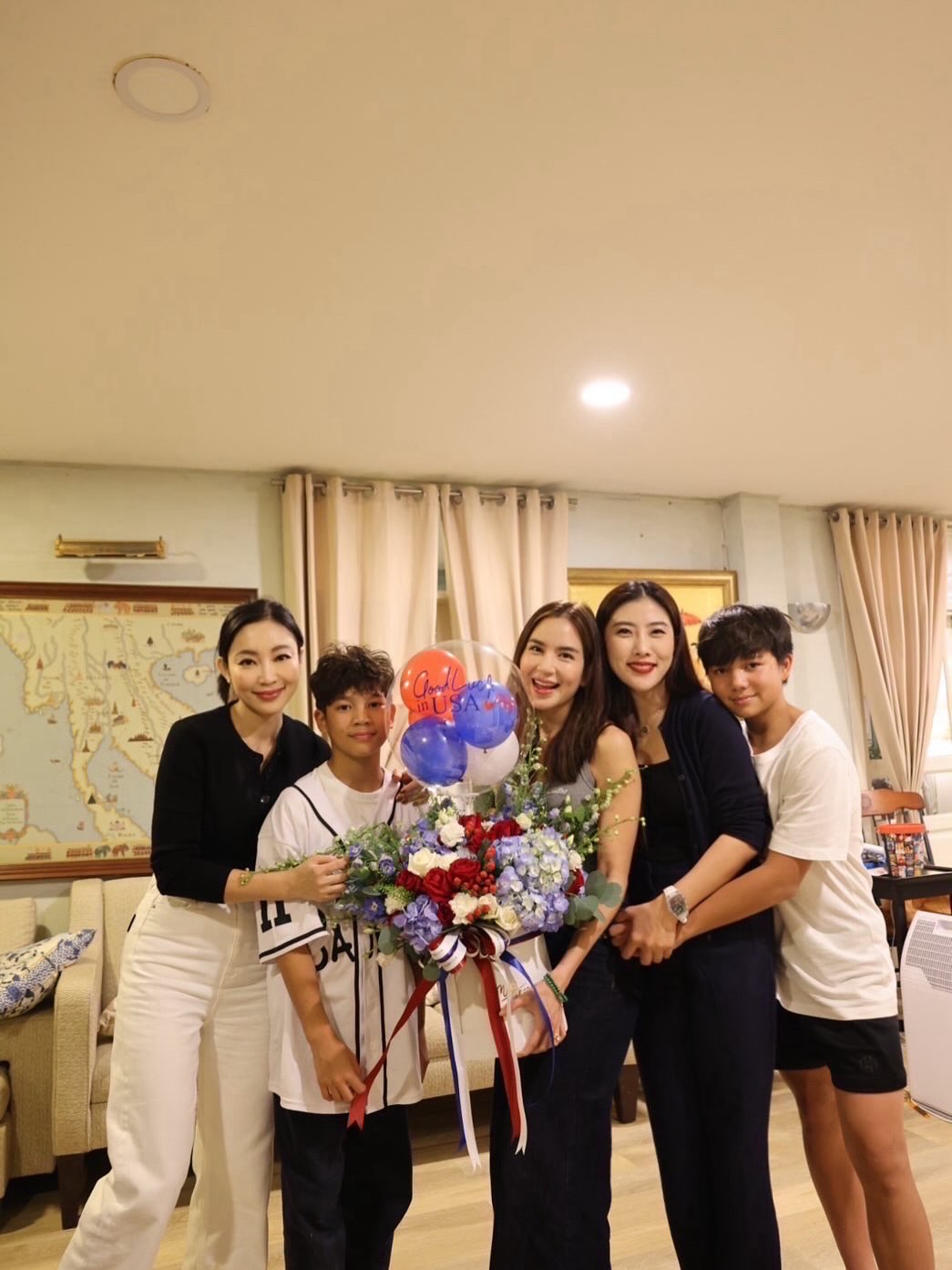 พลอย - ชิดจันทร์ ห่ง