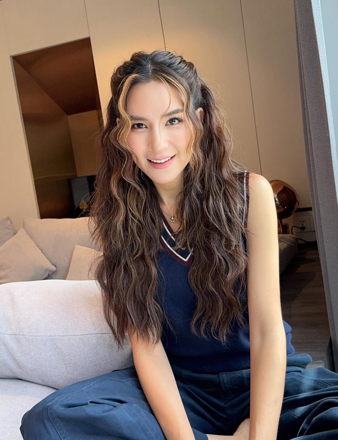 พลอย - ชิดจันทร์ ห่ง