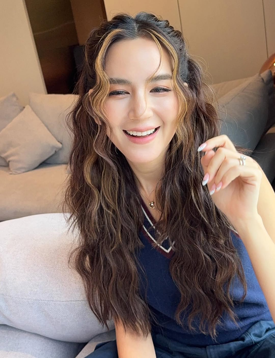 พลอย - ชิดจันทร์ ห่ง