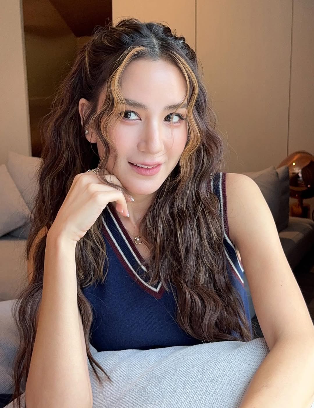 พลอย - ชิดจันทร์ ห่ง