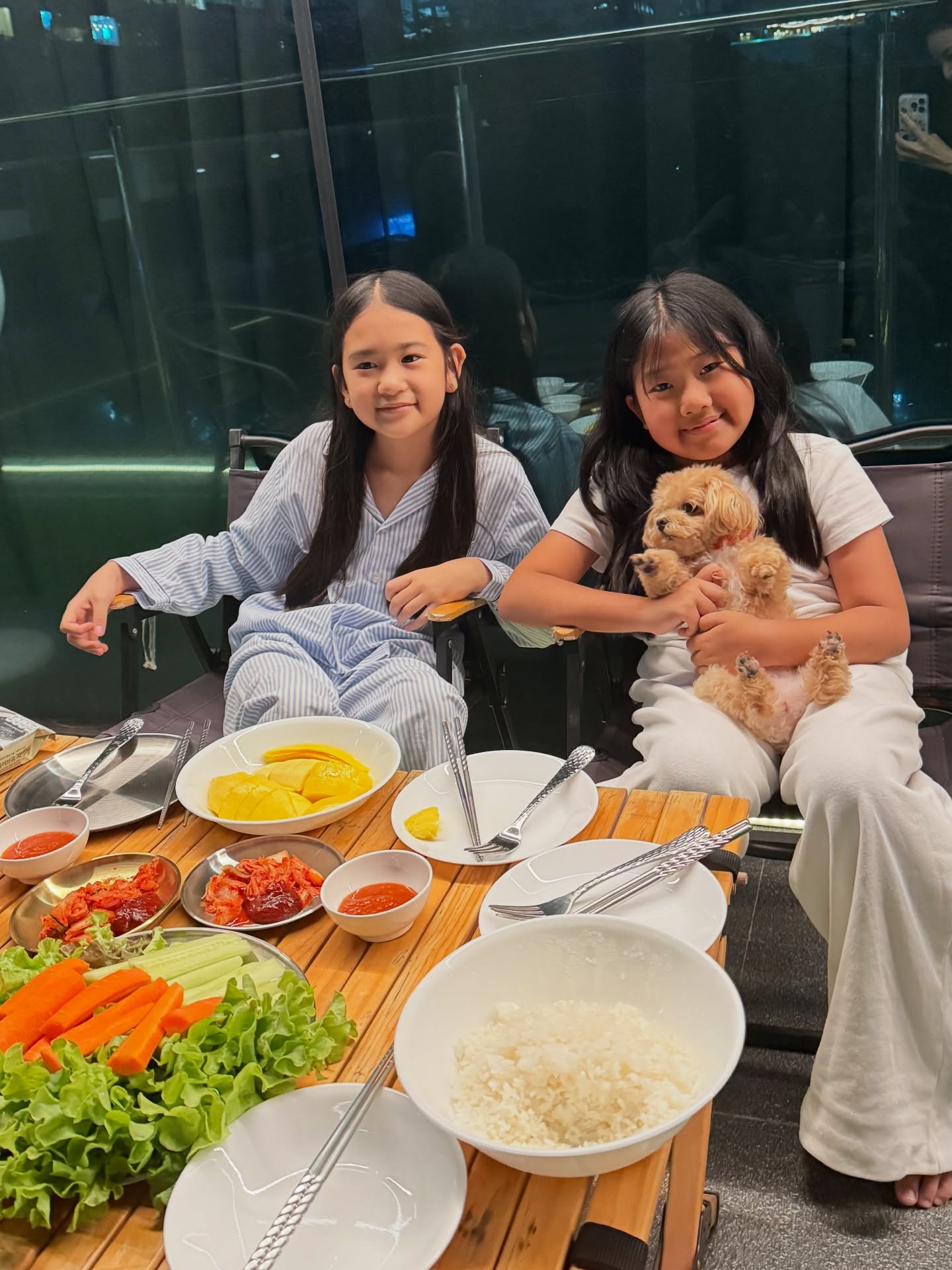 พลอย - ชิดจันทร์ ห่ง