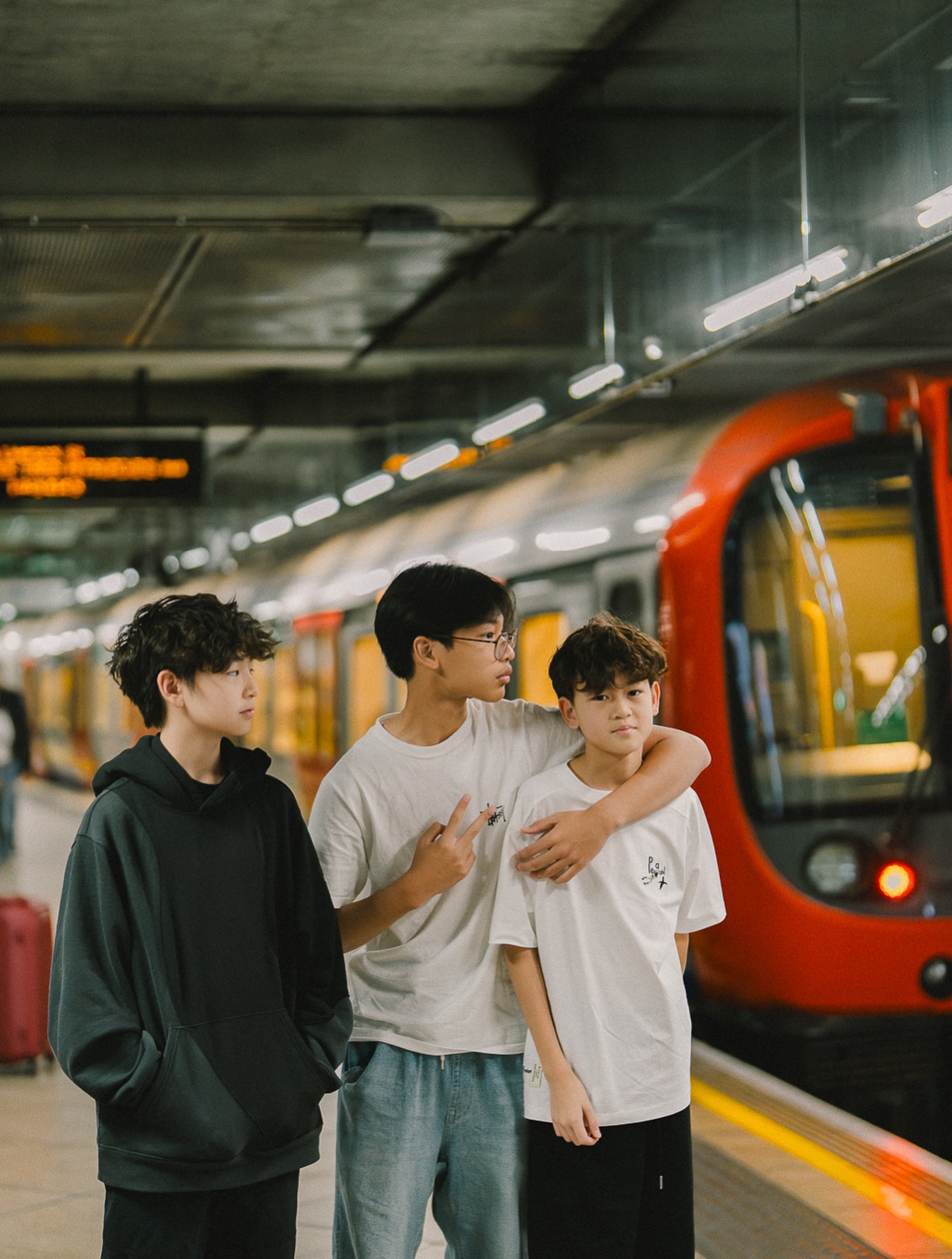 พลอย - ชิดจันทร์ ห่ง