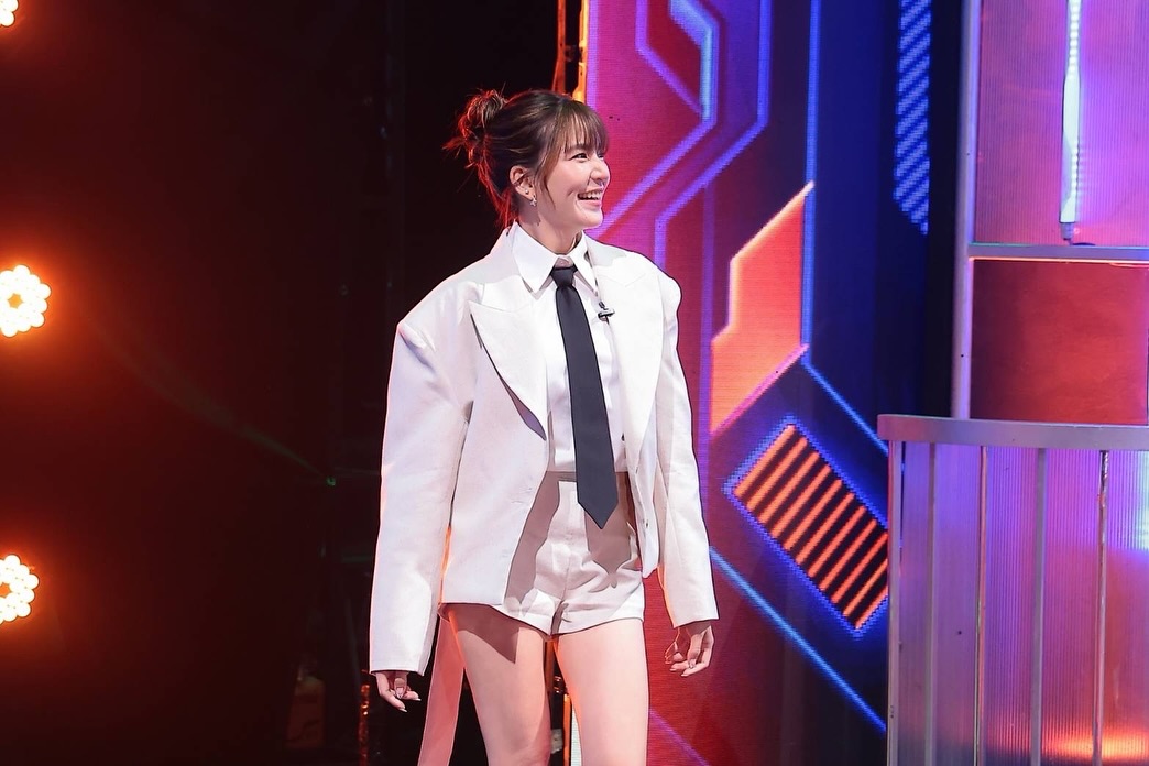 พลอย - ชิดจันทร์ ห่ง