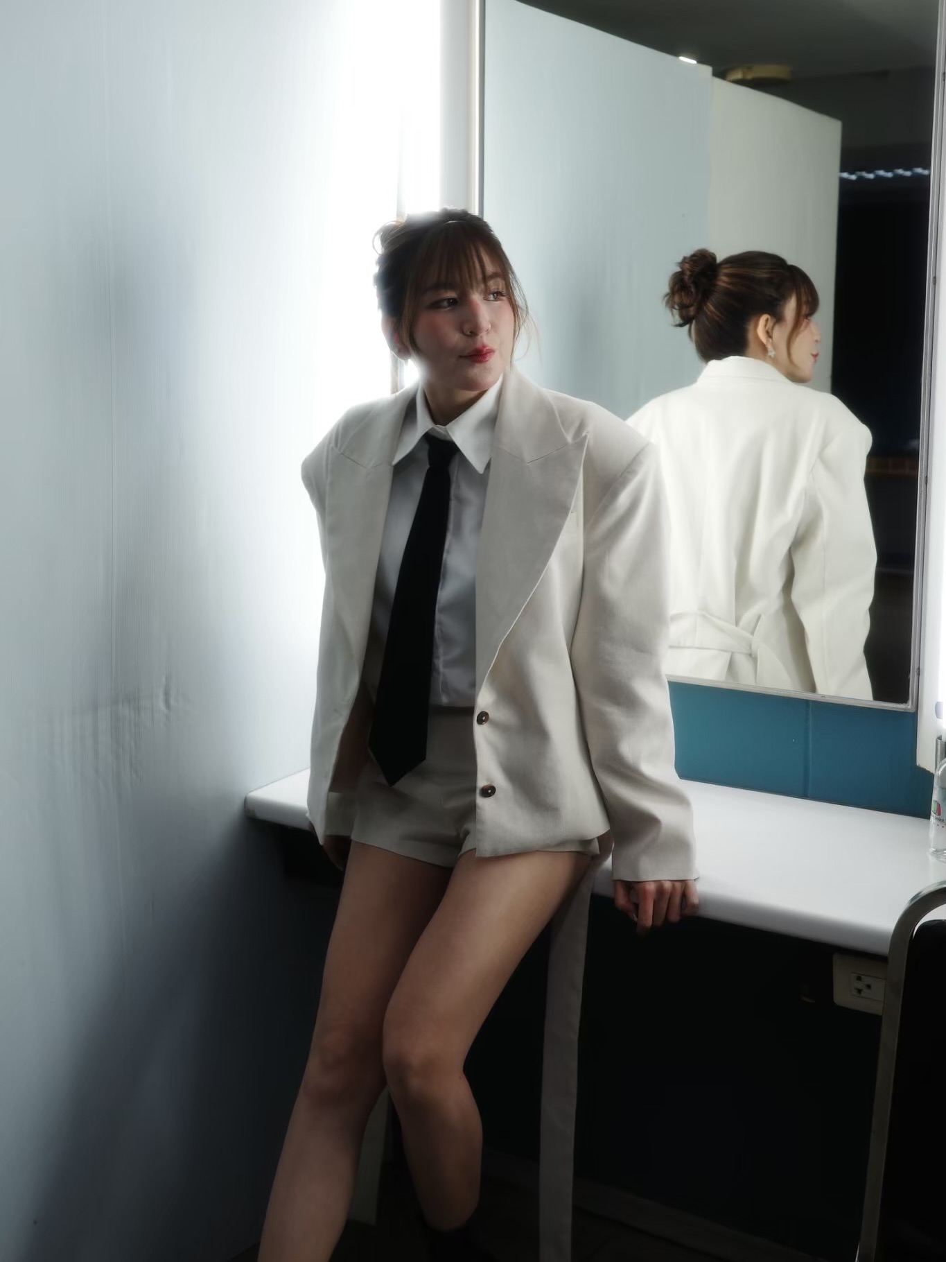 พลอย - ชิดจันทร์ ห่ง