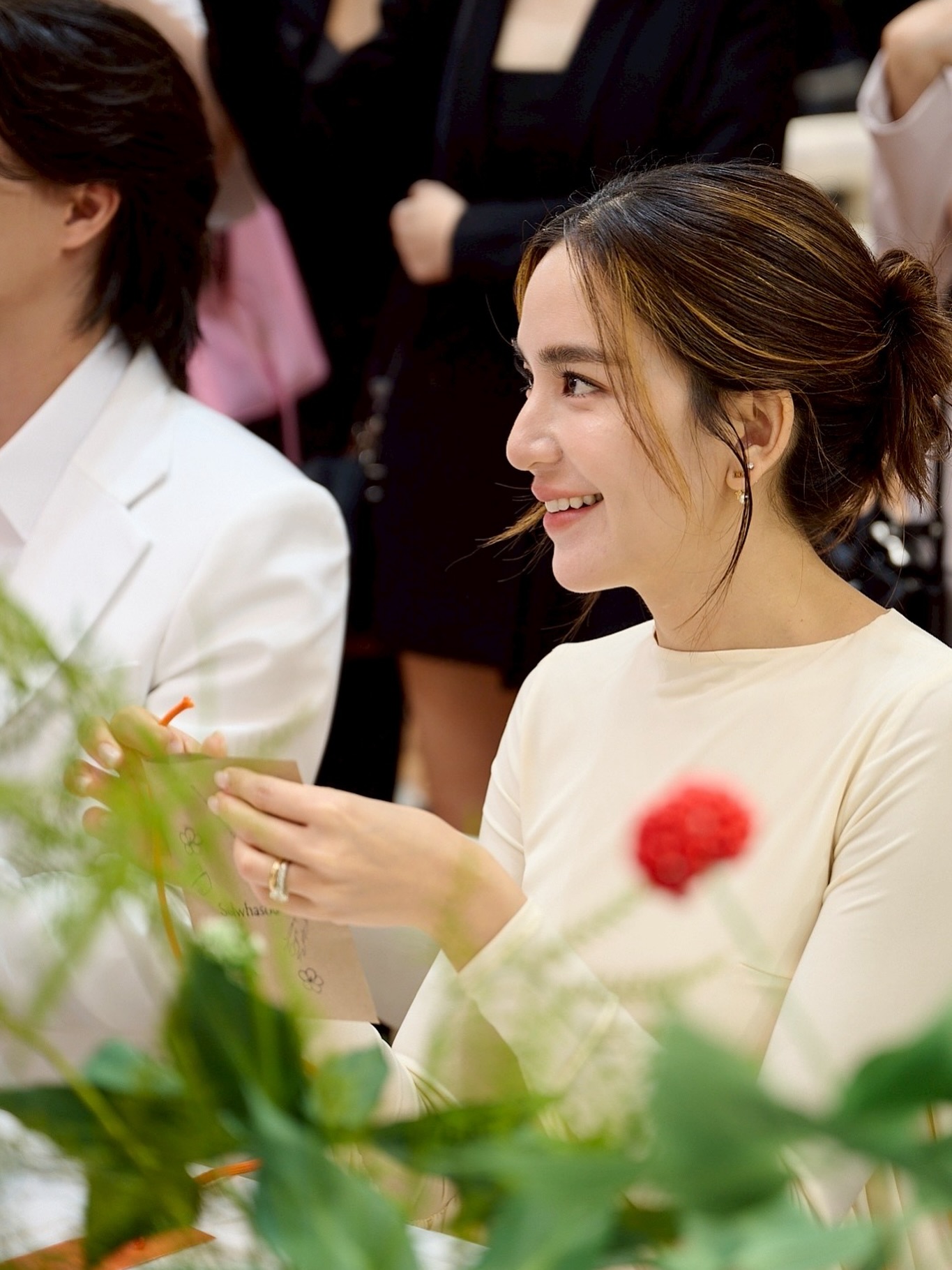 พลอย - ชิดจันทร์ ห่ง