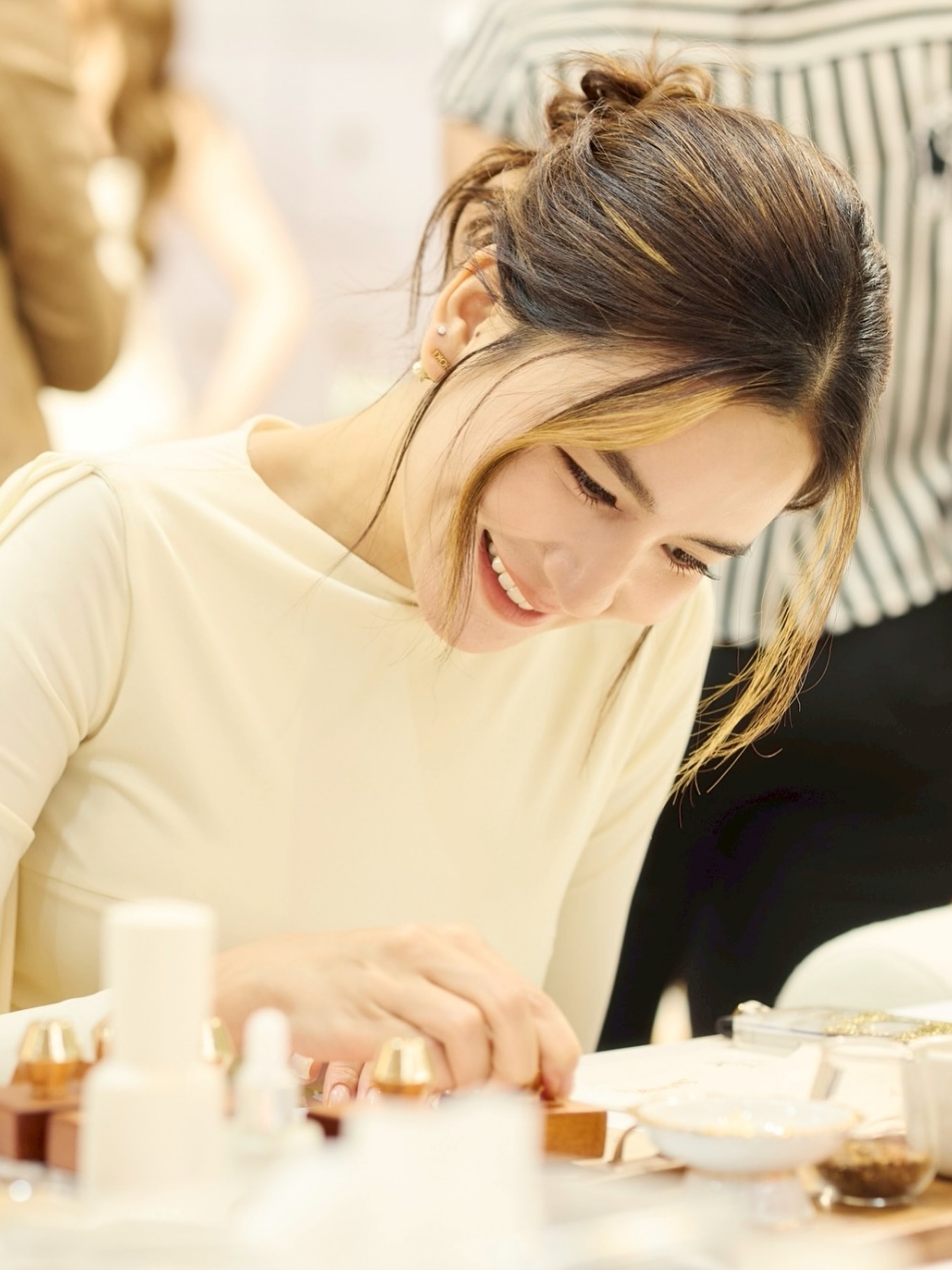 พลอย - ชิดจันทร์ ห่ง