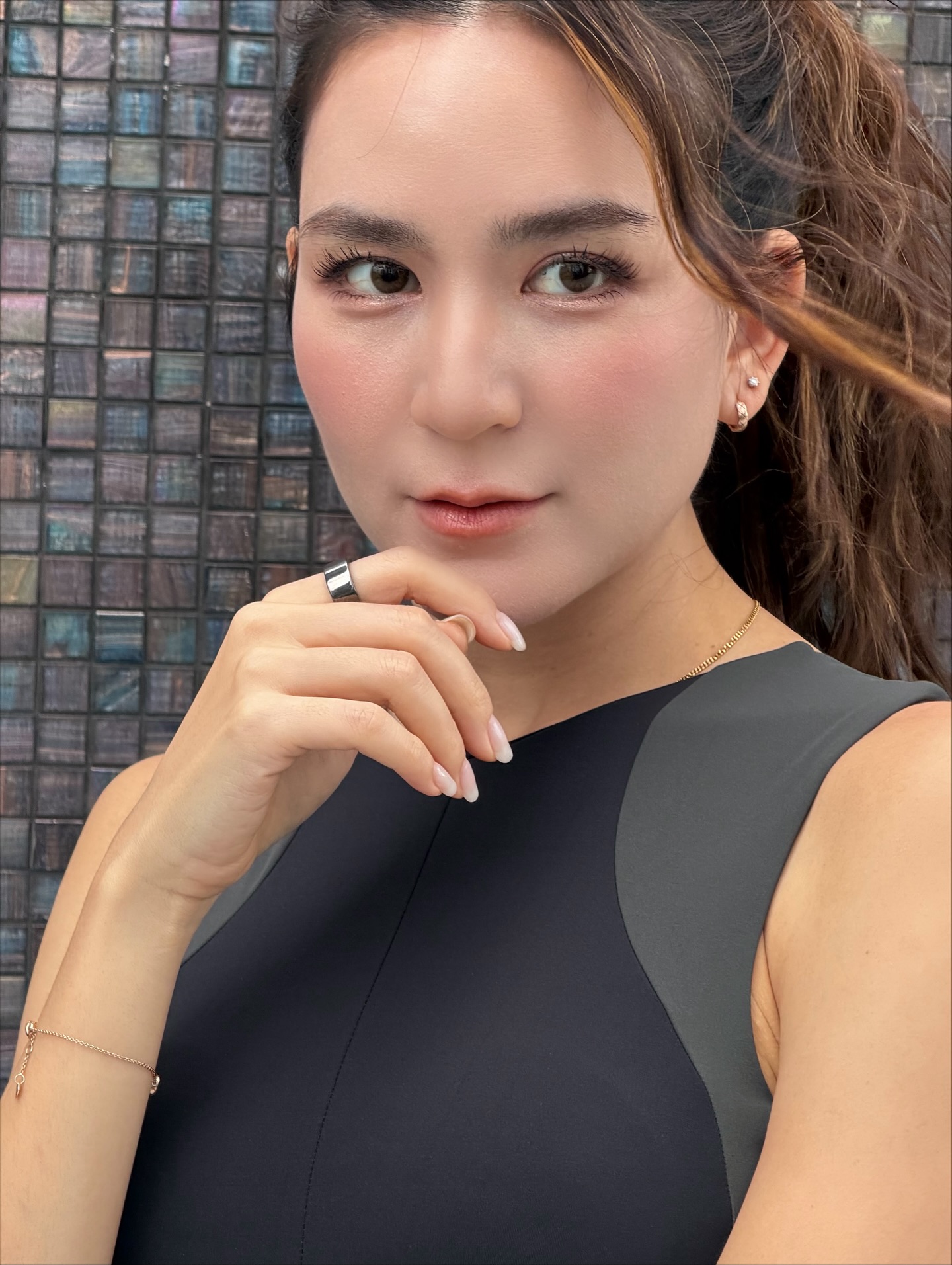 พลอย - ชิดจันทร์ ห่ง