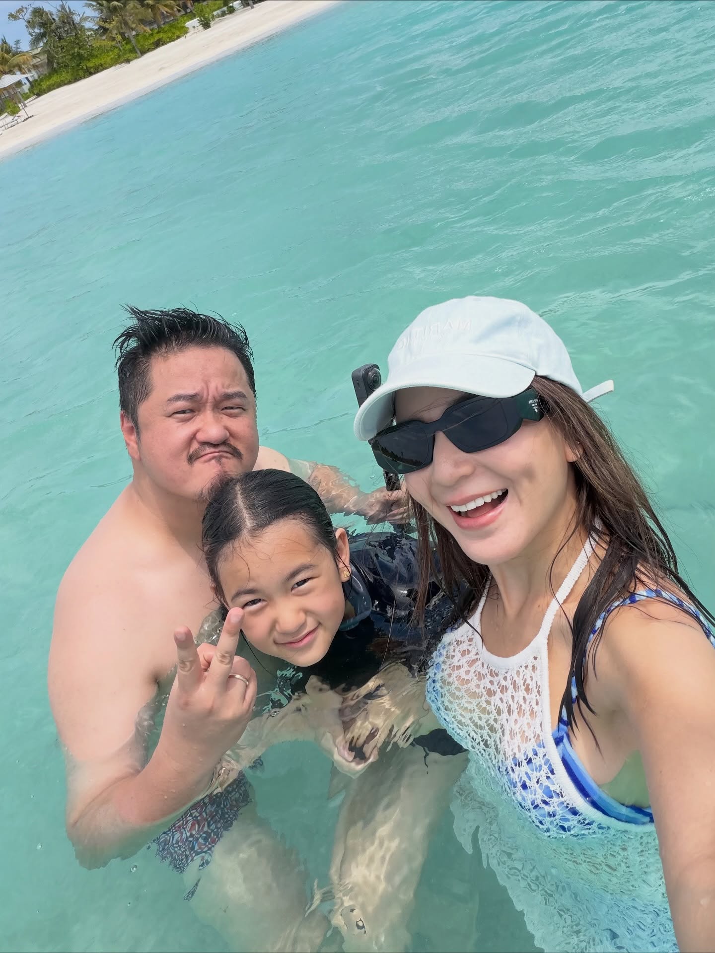 พลอย - ชิดจันทร์ ห่ง