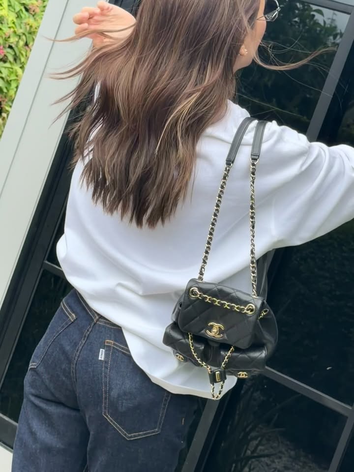 พลอย - ชิดจันทร์ ห่ง