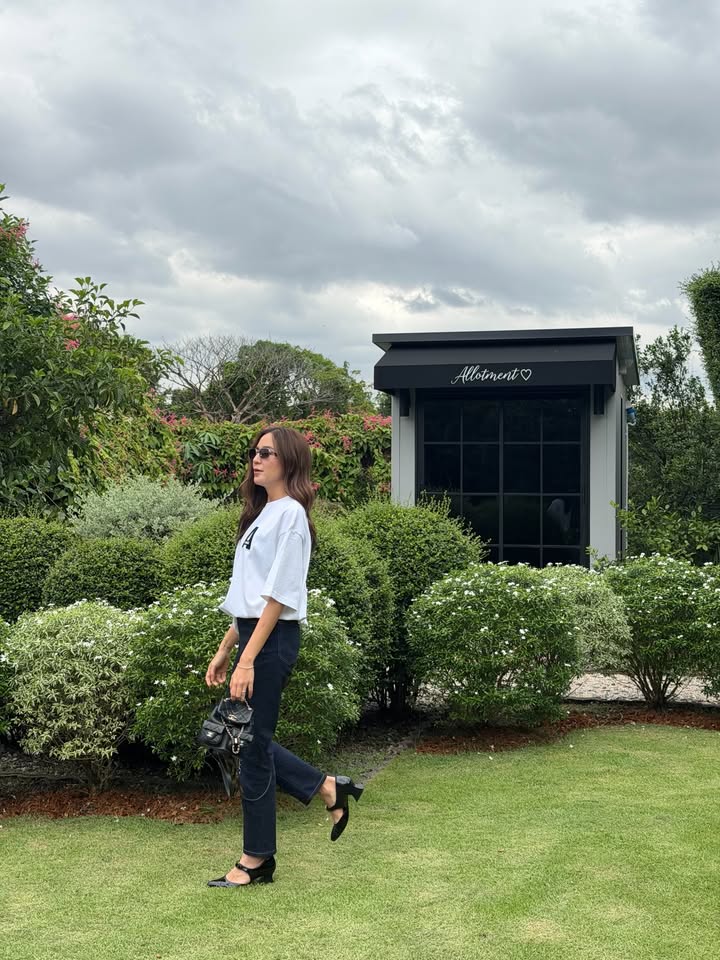 พลอย - ชิดจันทร์ ห่ง