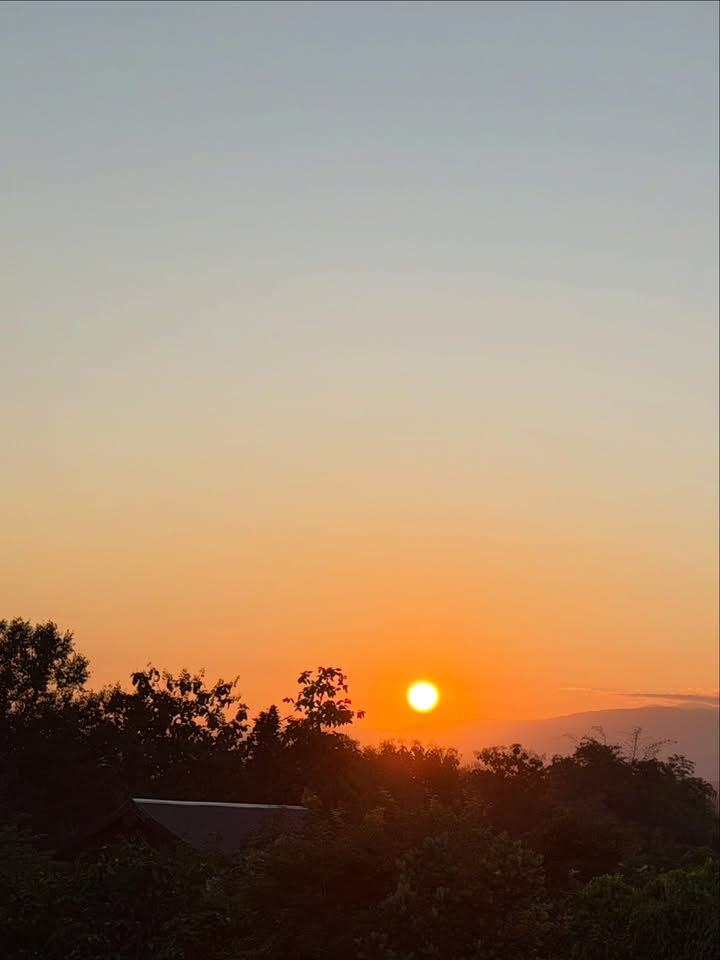 พลอย - ชิดจันทร์ ห่ง