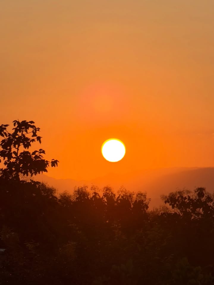 พลอย - ชิดจันทร์ ห่ง