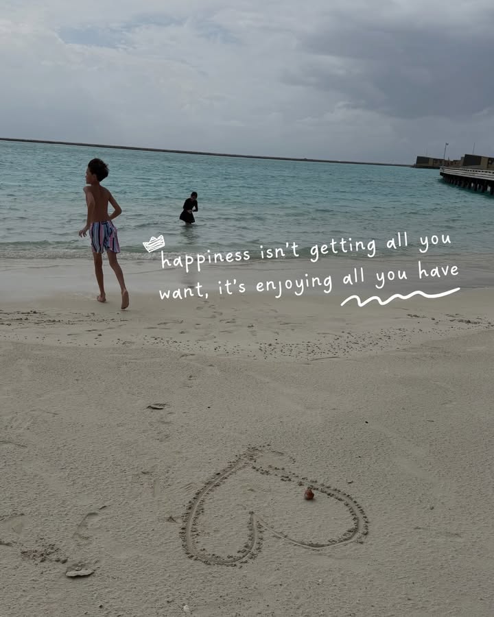 พลอย - ชิดจันทร์ ห่ง