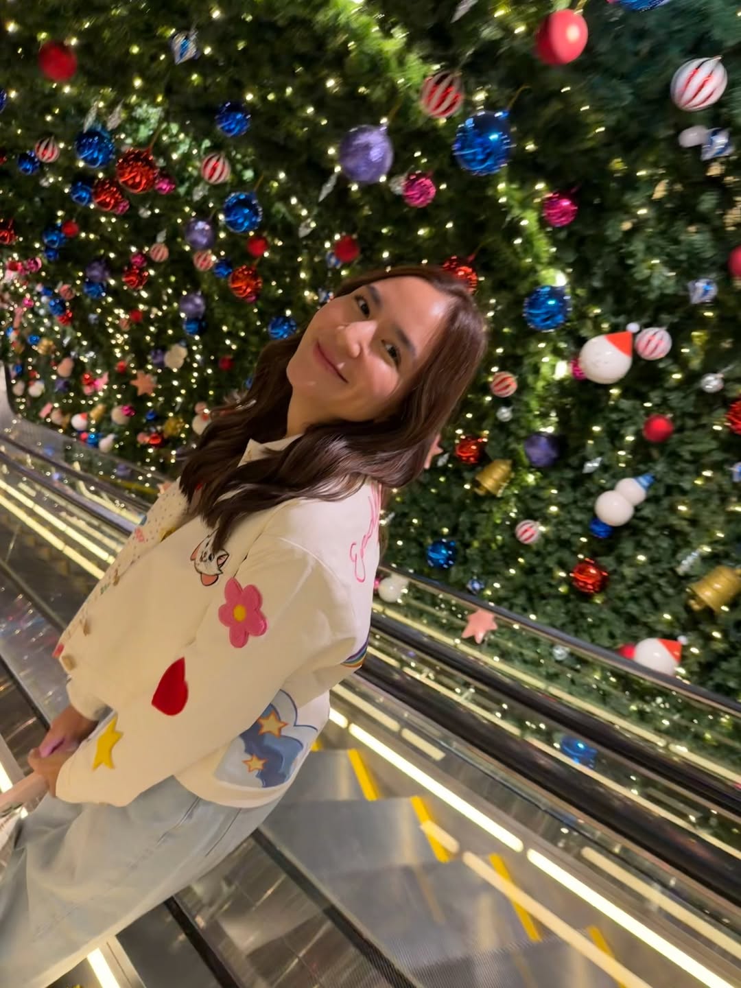 พลอย - ชิดจันทร์ ห่ง