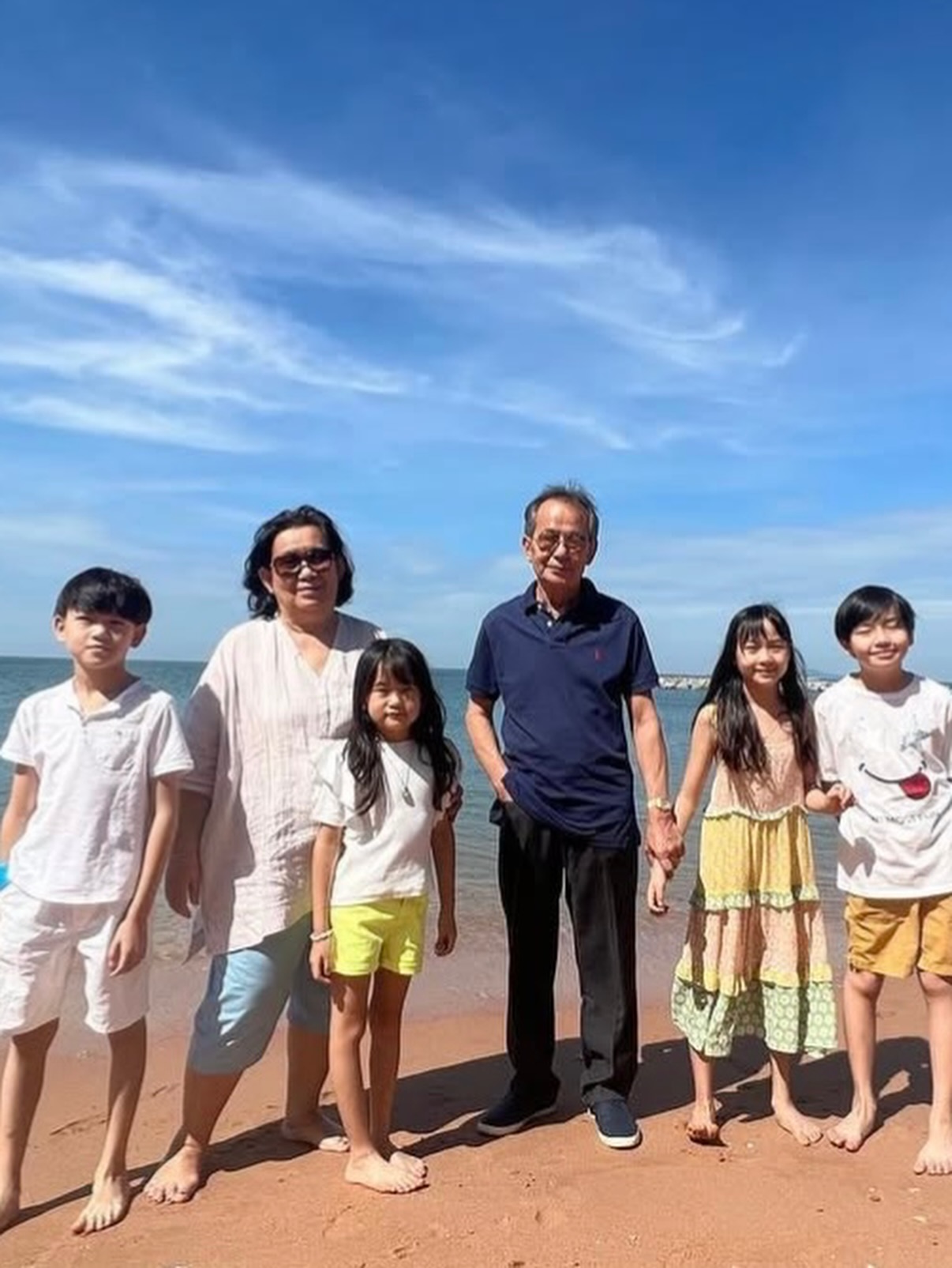 พลอย - ชิดจันทร์ ห่ง