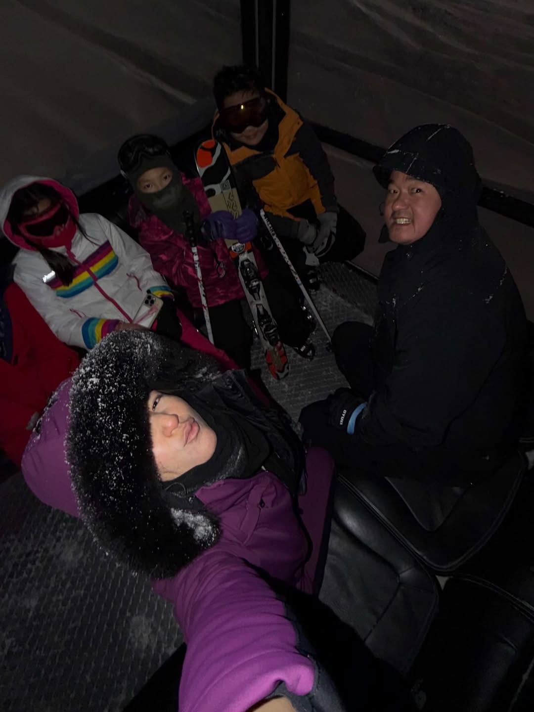 พลอย - ชิดจันทร์ ห่ง