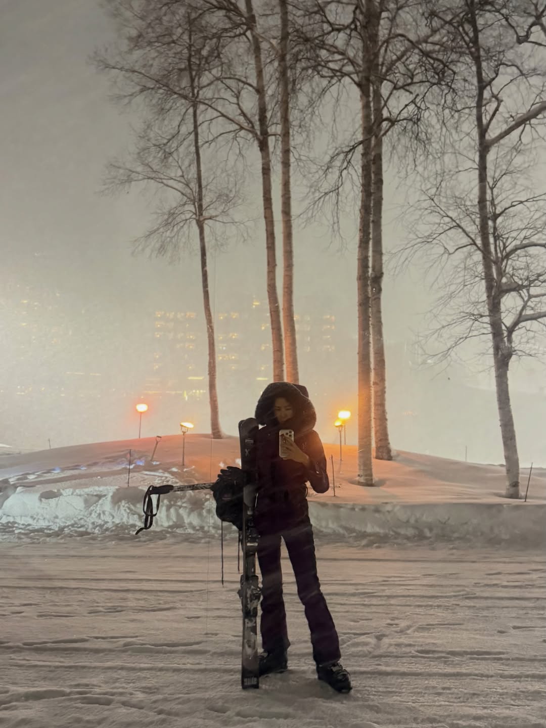 พลอย - ชิดจันทร์ ห่ง