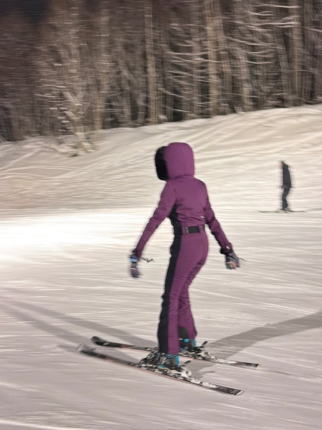 พลอย - ชิดจันทร์ ห่ง