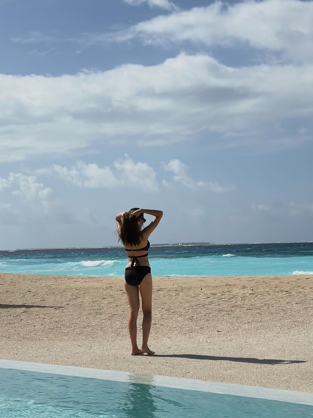 พลอย - ชิดจันทร์ ห่ง