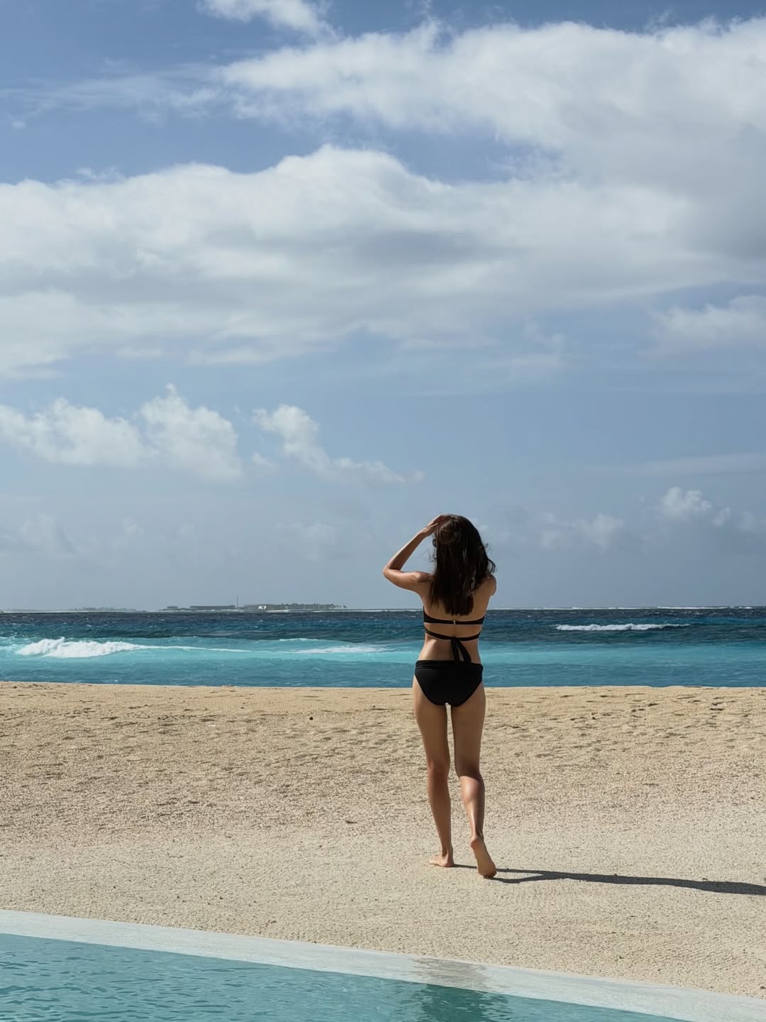 พลอย - ชิดจันทร์ ห่ง