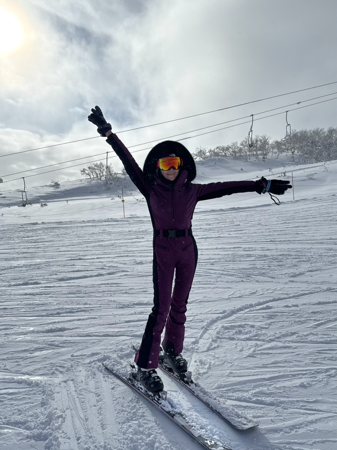 พลอย - ชิดจันทร์ ห่ง