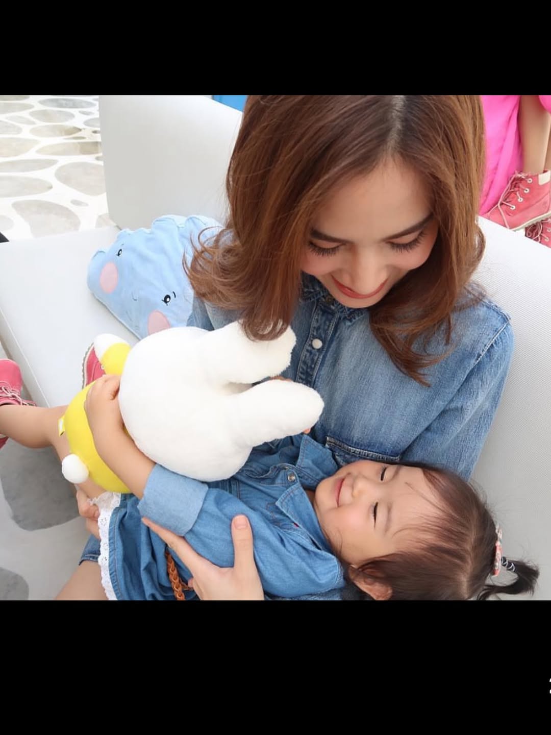 พลอย - ชิดจันทร์ ห่ง