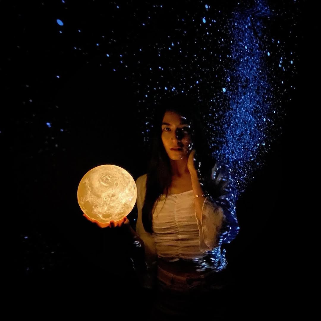 พลอย - ชิดจันทร์ ห่ง