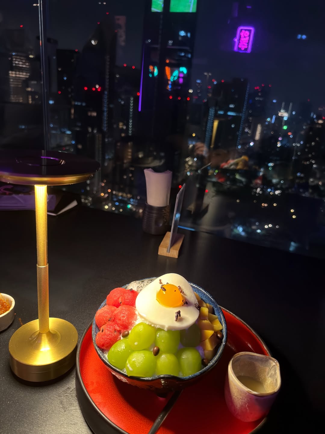 พลอย - ชิดจันทร์ ห่ง