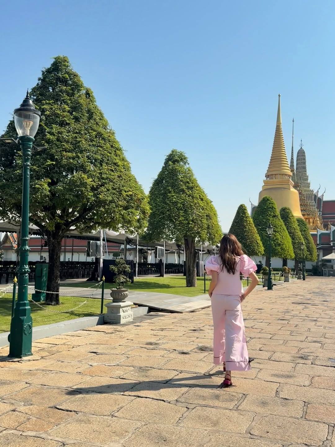 พลอย - ชิดจันทร์ ห่ง