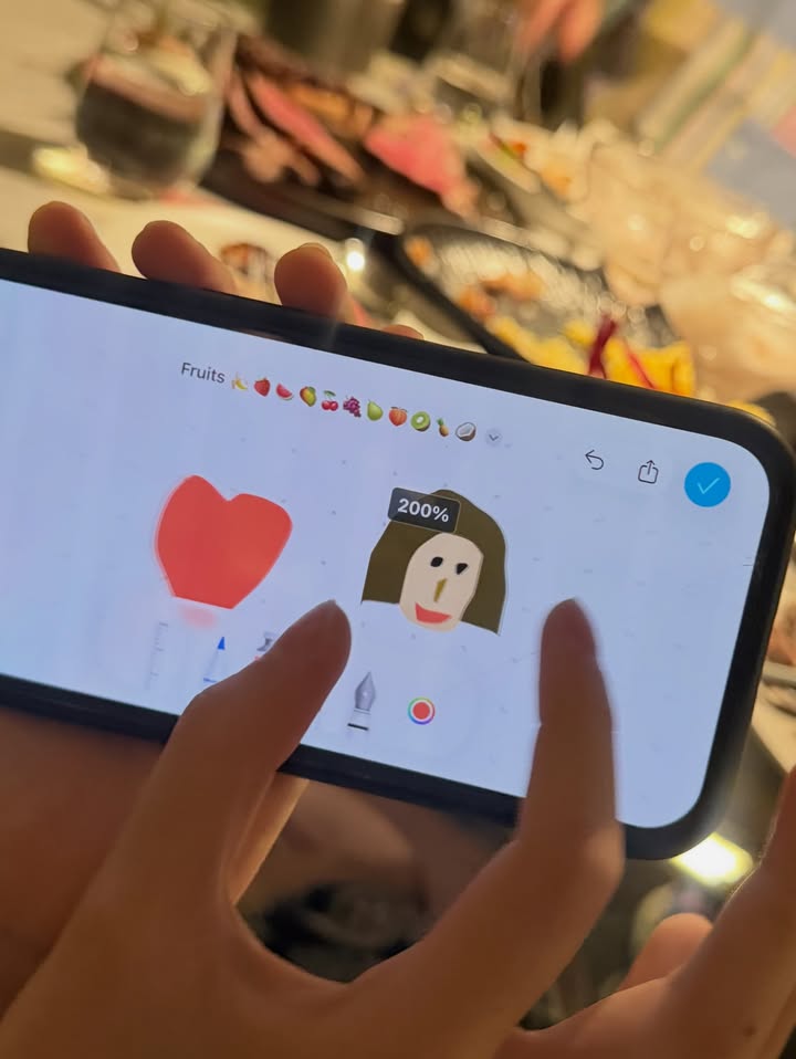 พลอย - ชิดจันทร์ ห่ง