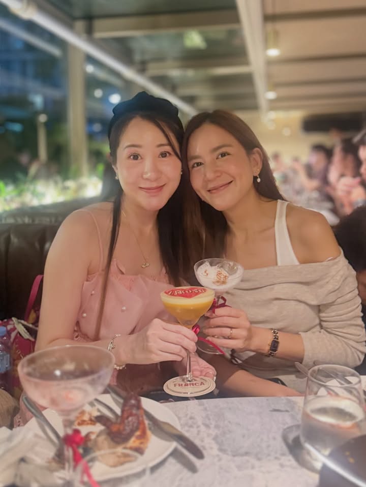 พลอย - ชิดจันทร์ ห่ง