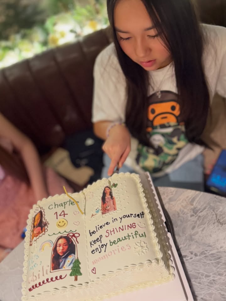 พลอย - ชิดจันทร์ ห่ง