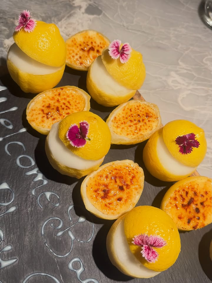 พลอย - ชิดจันทร์ ห่ง