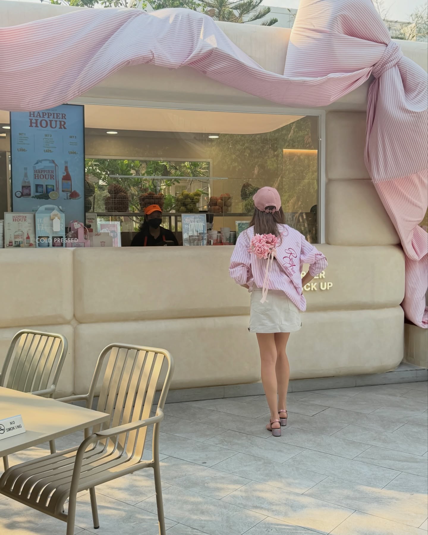 พลอย - ชิดจันทร์ ห่ง