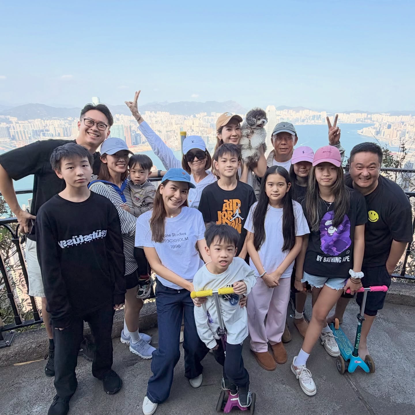 พลอย - ชิดจันทร์ ห่ง