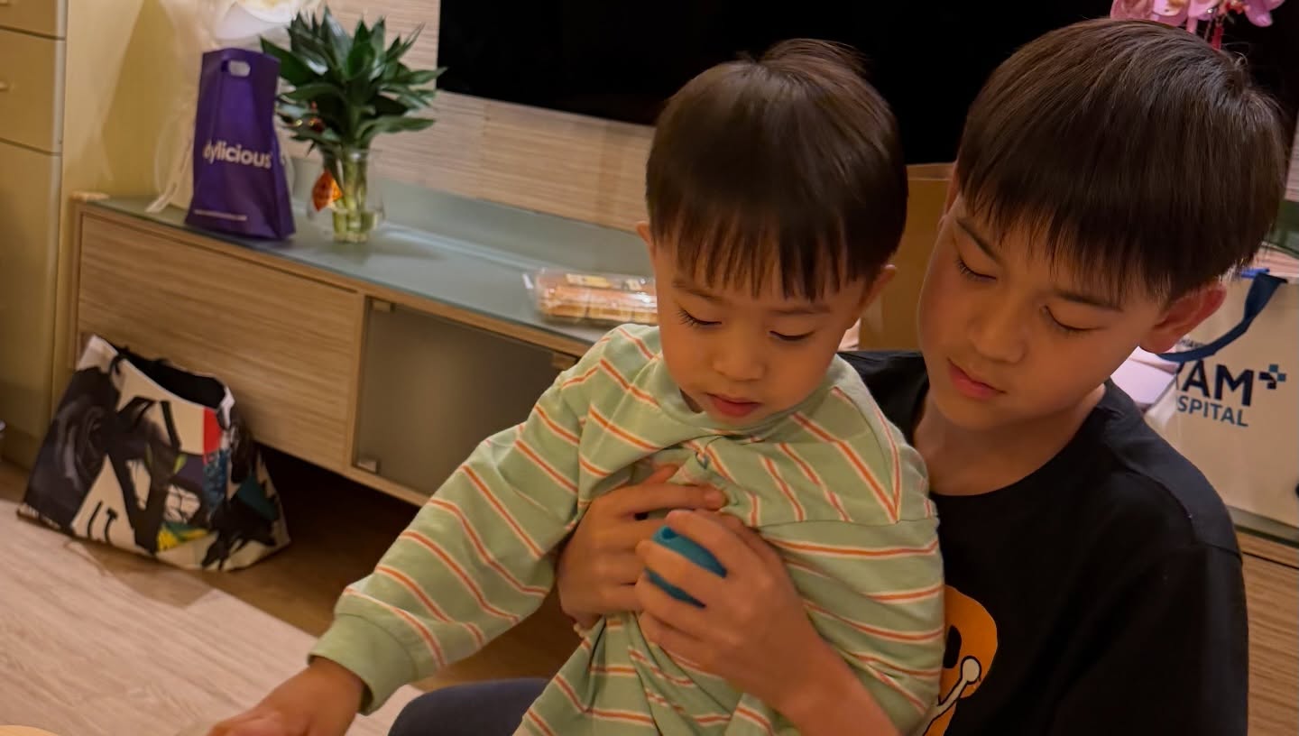 พลอย - ชิดจันทร์ ห่ง