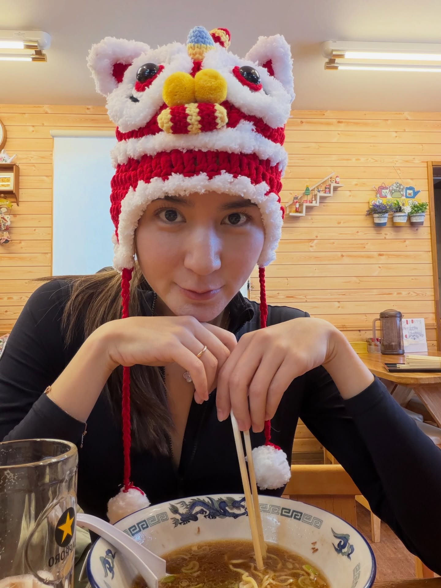 พลอย - ชิดจันทร์ ห่ง